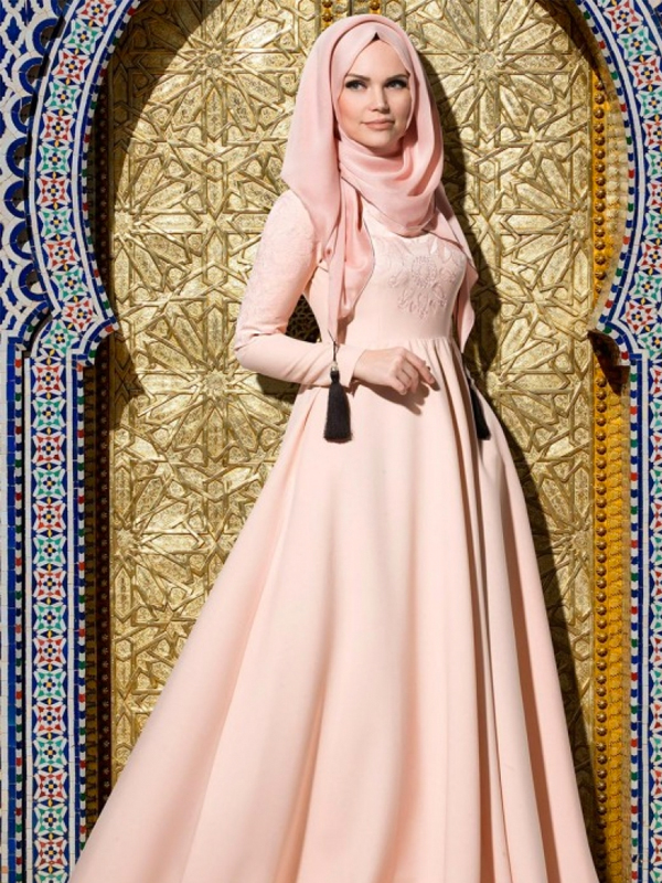 En Beğenilen Tesettür Abiyeler