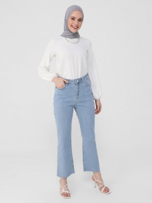 Buz Mavisi Doğal Kumaşlı Kot Pantolon Buz Mavisi Doğal Kumaşlı Kot Pantolon