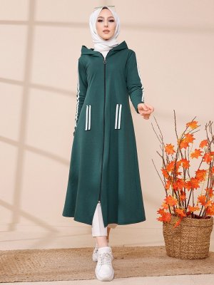 Yeşil Kapüşonlu Kap