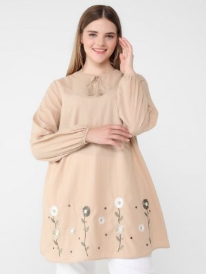 Bej Büyük Beden Doğal Kumaşlı Nakış Detaylı Tunik