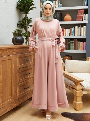 Pudra Beli Kuşak Detaylı Tulum Pudra Beli Kuşak Detaylı Tulum