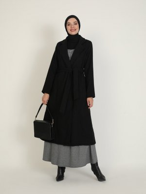 Siyah Kuşak Detaylı Kaban