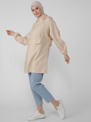 Ekru Yakası Kuş Gözü Detaylı Kapüşonlu Kap Ekru Yakası Kuş Gözü Detaylı Kapüşonlu Kap