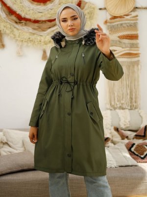 Haki Fermuar Detay Kürklü Kaban