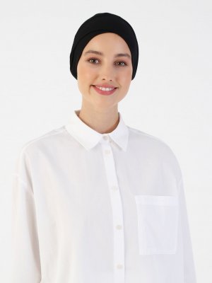 Siyah Penye Geniş Ebatlı Çapraz Geçme Bone