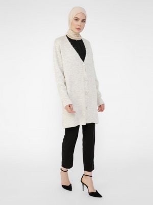 Taş İnci Ve Düğmeli Triko Hırka Taş İnci Ve Düğmeli Triko Hırka