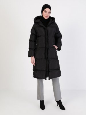 Siyah Kapüşonlu Şişme Mont