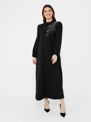 Siyah Büyük Beden Boncuk Detaylı Abiye Elbise