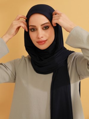 Lacivert Boyunluklu Pratik Penye Şal