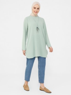 Mint Yeşili Kolye Detaylı Yanları Yırtmaçlı Aerobin Tunik Mint Yeşili Kolye Detaylı Yanları Yırtmaçlı Aerobin Tunik