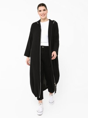 Ekru Siyah Büyük Beden Kapüşonlu Biye Detaylı Kap