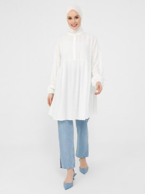 Beyaz Nopeli Rahat Kesim Tunik
