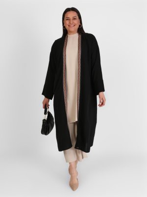 Siyah Büyük Beden Şerit Detaylı Kap