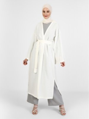 Off White Viskon Kumaşlı Kuşaklı Ferace