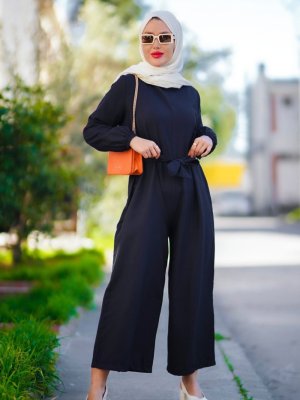 Siyah Sırt Fermuarlı Beli Kemerli Tulum