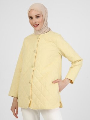 Açık Sarı Doğal Kumaşlı Kapitone Detaylı Ceket