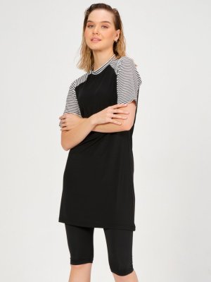 Siyah Çizgili Yarım Kol Yarı Kapalı Mayo