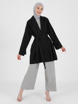 Siyah Nakış Detaylı Geniş Kol Kimono