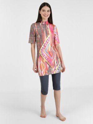 Çok Renkli Geometrik Puantiyeli Lycra Yarım Kapalı Mayo