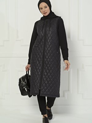 Siyah Kapüşonlu Kapitoneli Kap