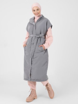 Elyaf Dolgulu Uzun Fermuarlı Yelek Gümüş Gri Elyaf Dolgulu Uzun Fermuarlı Yelek Gümüş Gri