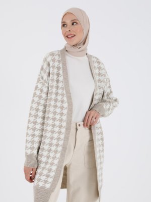 İnci Beyazı Vizon Desenli Yumuşak Tuşeli Triko Hırka