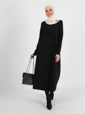 Siyah Bağlama Detaylı Elbise