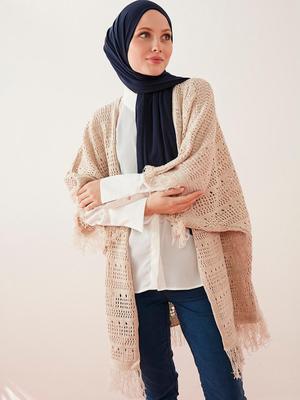 Taş Etek Ve Kol Ucundan Püsküllü Triko Panço