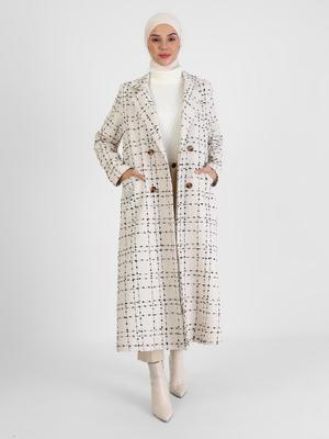 Ekru Desenli Düğme Detaylı Kaban