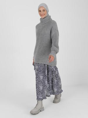 Gümüş Boğazlı Yaka Triko Kazak Gümüş Boğazlı Yaka Triko Kazak