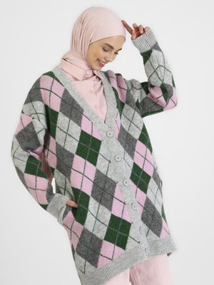 Antrasit Ekose Desenli Cep Detaylı Triko Hırka Antrasit Ekose Desenli Cep Detaylı Triko Hırka