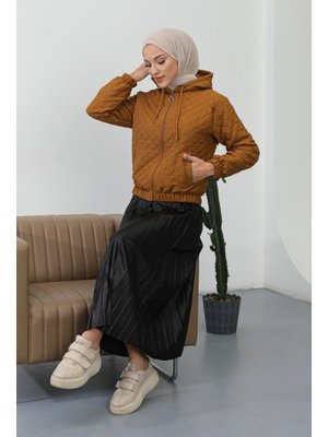 Camel Kapüşonlu Filota Cepli Kapitone Kısa Ceket Camel Kapüşonlu Filota Cepli Kapitone Kısa Ceket