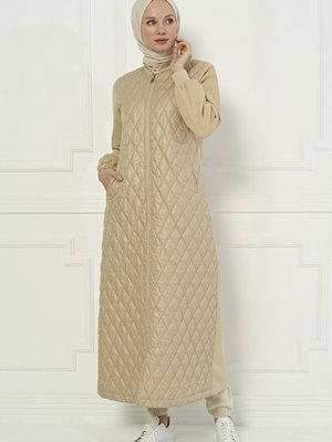 Bej Kapitone Fermuar Detaylı Kaban