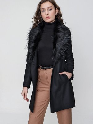 Siyah Yakası Kürklü Battal Boy Kaşe Kaban Siyah Yakası Kürklü Battal Boy Kaşe Kaban