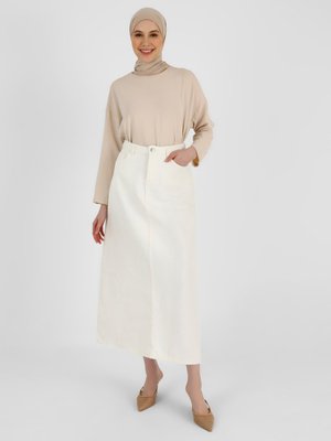 Off White Doğal Kumaşlı Cep Detaylı Kot Etek Off White Doğal Kumaşlı Cep Detaylı Kot Etek