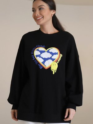 Siyah Kalp Detaylı Sweatshirt Siyah Kalp Detaylı Sweatshirt