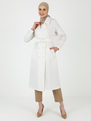 Ekru Kemer Detaylı Çift Kapama Trençkot