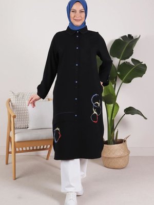 Siyah Büyük Beden Nakışlı Kap