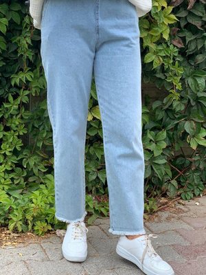 Mavi Renk Bağcıklı Kot Pantolon