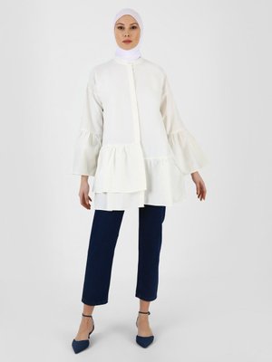 Off White Asimetrik Fırfır Detaylı Poplin Tunik Off White Asimetrik Fırfır Detaylı Poplin Tunik