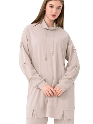 Taş Kolu Halka Detaylı Degaje Yaka Sweat Taş Kolu Halka Detaylı Degaje Yaka Sweat