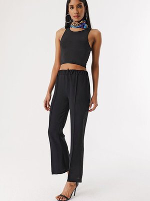 Siyah Çimalı Geniş Paça Pantolon Siyah Çimalı Geniş Paça Pantolon