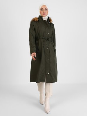 Haki Şapkası Kürk Detaylı Kap Haki Şapkası Kürk Detaylı Kap