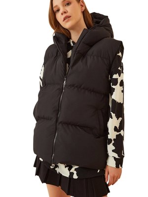 Siyah Kapüşonlu Oversize Şişme Yelek