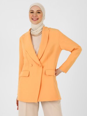 Turuncu Cep Detaylı Ceket