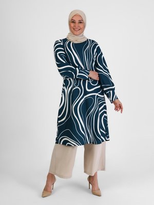 Petrol Büyük Beden Desenli Tunik