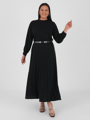 Siyah Büyülk Beden Tunik & Etek İkili Takım