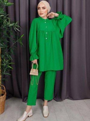 Benetton Yarı Düğmeli Keten Takım Benetton Yarı Düğmeli Keten Takım