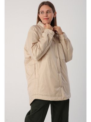 Bej Oversize Çıtçıtlı Gömlek Yaka Mont Bej Oversize Çıtçıtlı Gömlek Yaka Mont