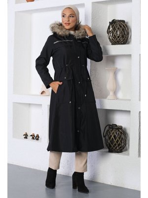 Siyah Şerit Detaylı Mont
